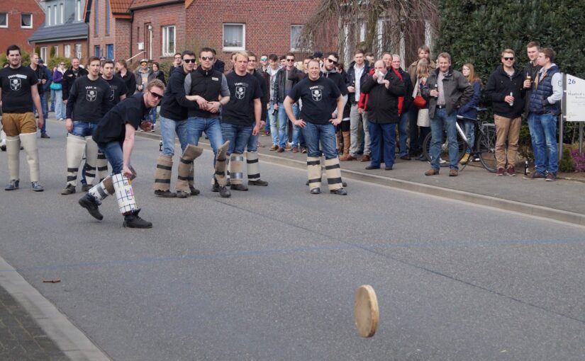 Das Osterhasseln in Buldern